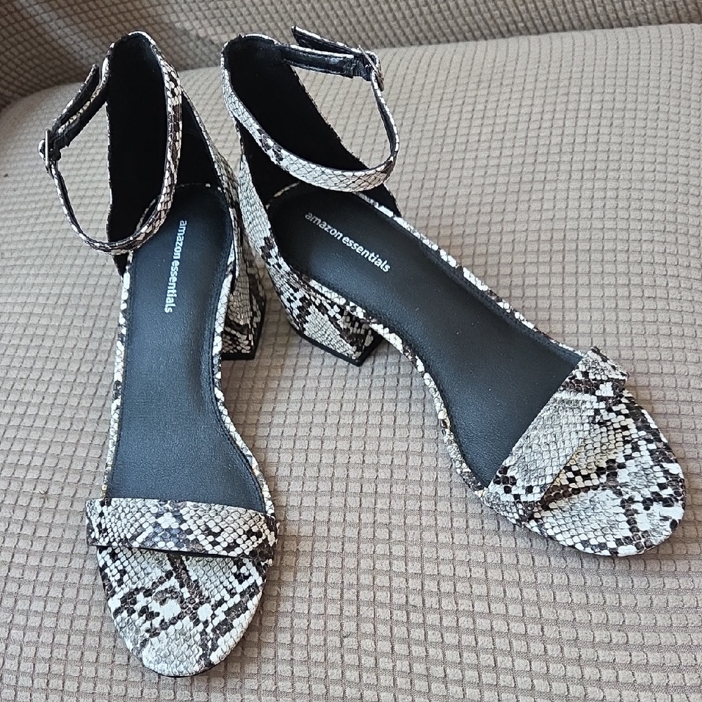 Amazon Essentials Snakeskin Pattern Heels